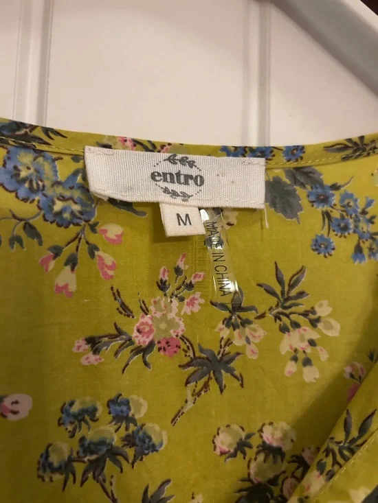 entro Chartreuse Floral V-Neck Dress with Pink & Blue Blooms - Picture 2 of 4